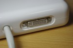 100620_2 Apple DVI to ADC Adapter