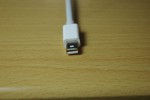 100620_5 Apple Mini DisplayPort to DVI Adapter