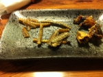 110716_kankou_1 骨せんべいとカブト揚げ