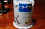 TDK データ用CD-R 700MB 48倍速対応 ホワイトワイドプリンタブル 100枚スピンドル CD-R80PWDX100PE、キター!