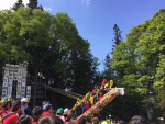 建て御柱開始