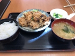 ひとくち山賊焼き定食/みどり湖PA
